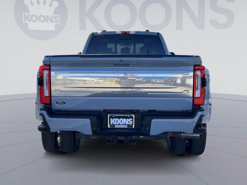 Used 2025 Ford F450 Platinum w/ Platinum Plus Package image 5