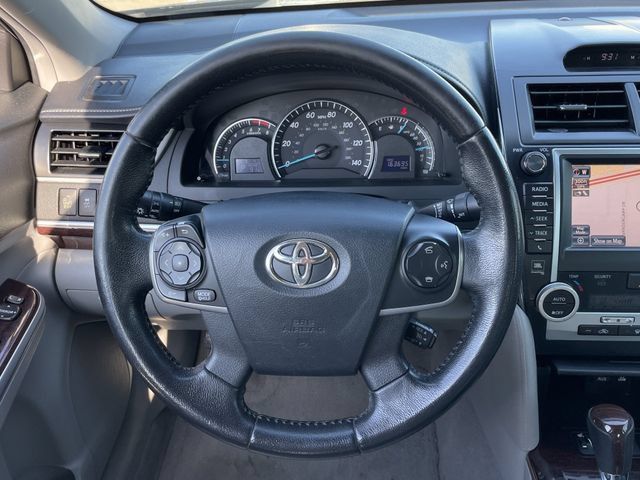 Used 2012 Toyota Camry XLE FWD image 11