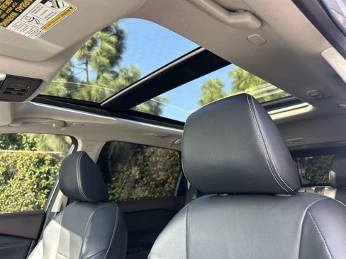 Used 2022 Nissan Rogue SL image 31