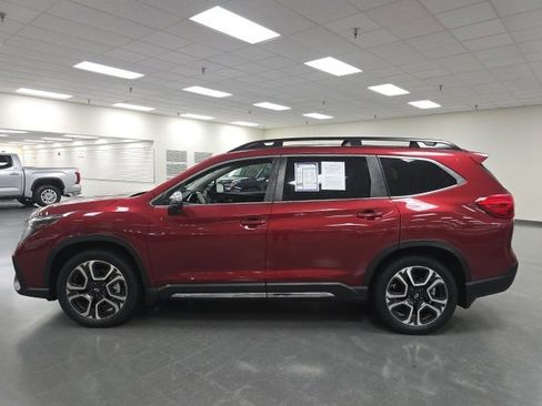 Used 2023 Subaru Ascent Limited w/ Technology Package image 3