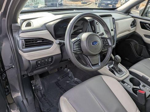 Used 2025 Subaru Forester Limited w/ Popular Package image 17