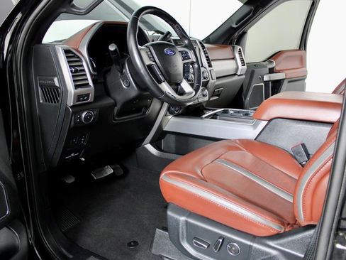 Used 2020 Ford F350 Platinum AWD/4WD image 19