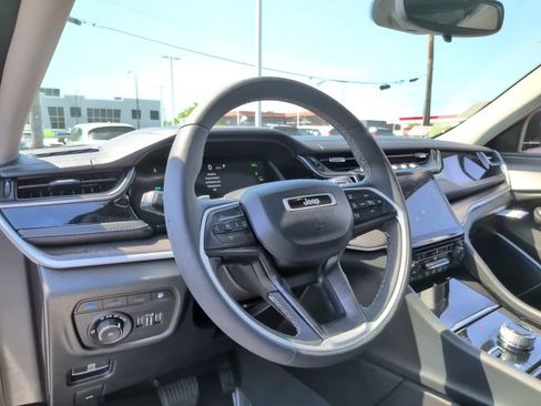Used 2022 Jeep Grand Cherokee Limited 4xe w/ MOPAR Finishing Package AWD/4WD image 32