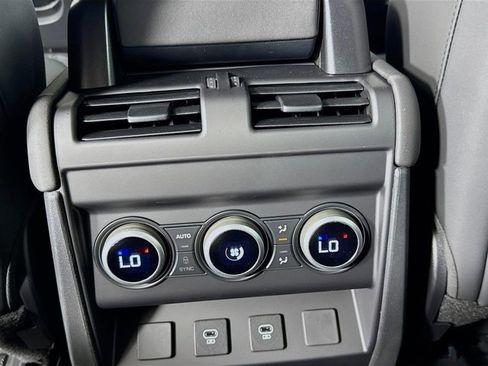 Used 2025 Land Rover Defender 110 S image 27