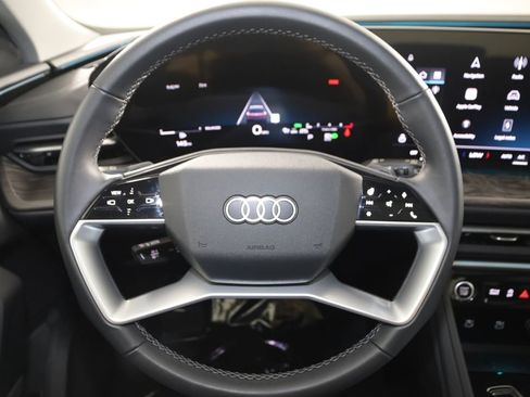 Used 2025 Audi Q5 Premium w/ Convenience Package AWD/4WD image 36