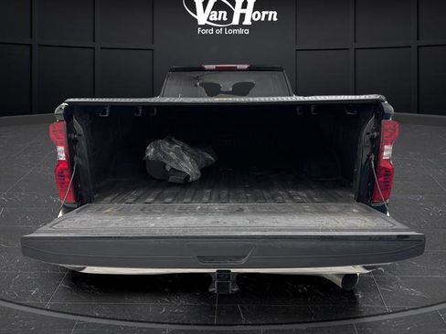 Used 2024 Chevrolet Silverado 2500 LT w/ Convenience Package image 13