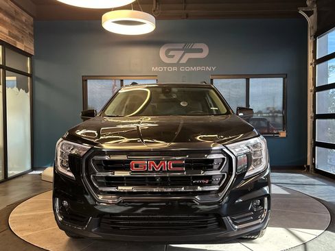 Used 2022 GMC Terrain AT4 w/ Tech Package AWD/4WD image 8
