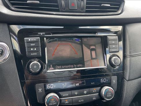Used 2020 Nissan Rogue SL FWD image 26