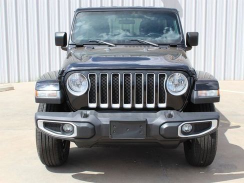 Used 2020 Jeep Wrangler Unlimited Sahara image 5
