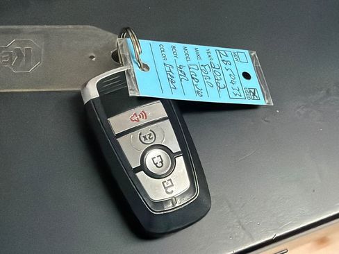 Used 2022 Ford Bronco Badlands w/ Sasquatch Package image 37