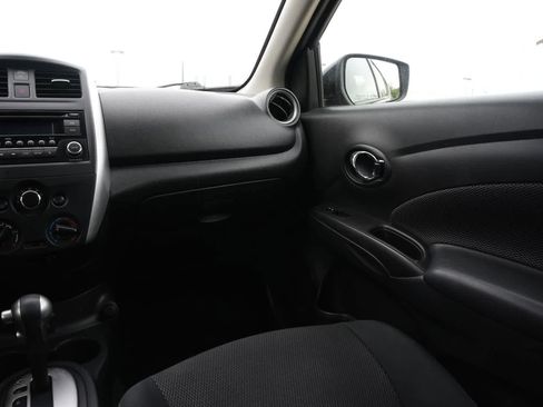 Used 2018 Nissan Versa SV image 8