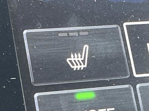 Used 2024 Subaru Outback Premium image 22