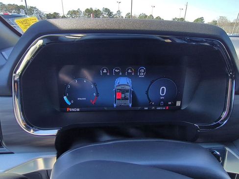 Used 2025 Ford F150 Lariat w/ Equipment Group 501A Mid image 14