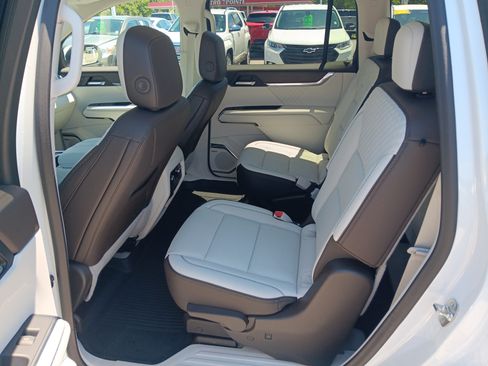 Used 2024 GMC Acadia Denali w/ LPO, Floor Liner Package FWD image 16
