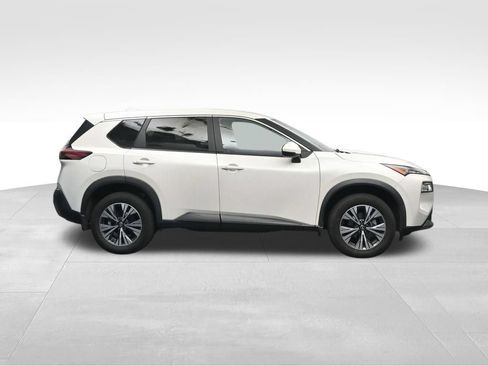 Used 2023 Nissan Rogue SV FWD image 6
