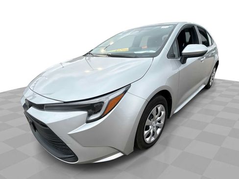 Used 2024 Toyota Corolla LE FWD image 1