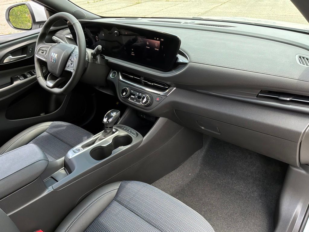 New 2026 Buick Envista Preferred w/ Convenience I Package FWD image 32