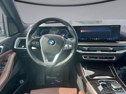 Used 2025 BMW X5 xDrive40i AWD/4WD image 21