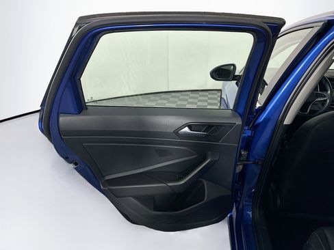 Used 2024 Volkswagen Jetta SE image 25