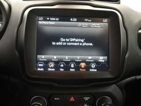 Used 2023 Jeep Renegade Latitude AWD/4WD image 17