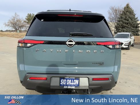 New 2026 Nissan Pathfinder Platinum image 4