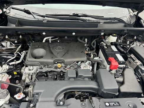 Used 2022 Toyota RAV4 XLE image 29