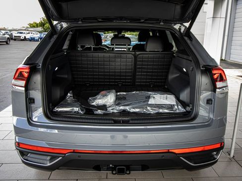 New 2026 Volkswagen Atlas Cross Sport SE FWD image 20