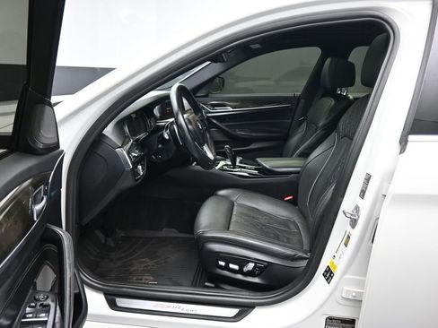 Used 2018 BMW 540i xDrive AWD/4WD image 13