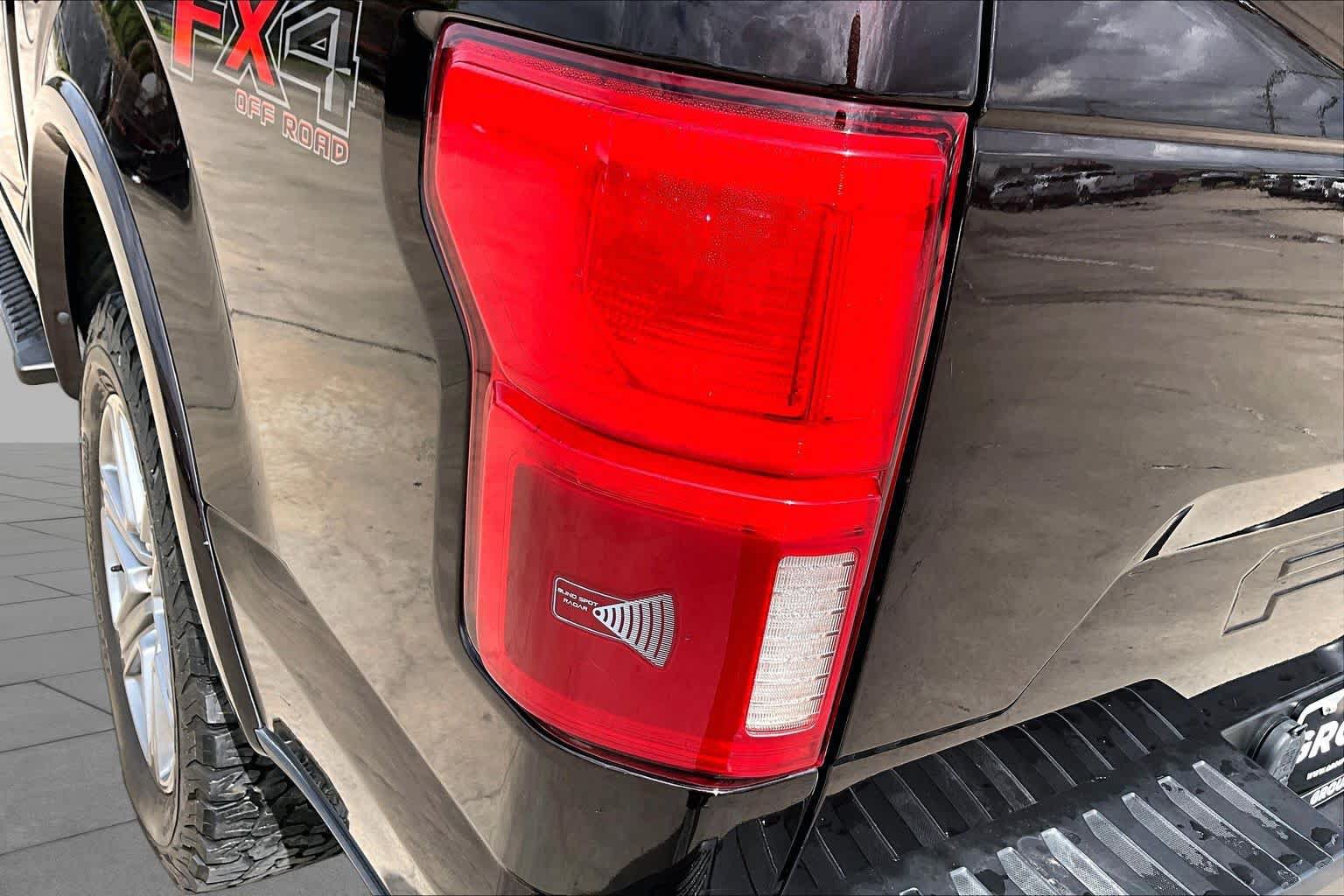 Used 2018 Ford F150 XLT w/ Equipment Group 302A Luxury AWD/4WD image 29