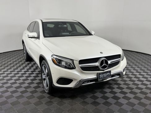 Used 2018 Mercedes-Benz GLC 300 4MATIC Coupe image 3