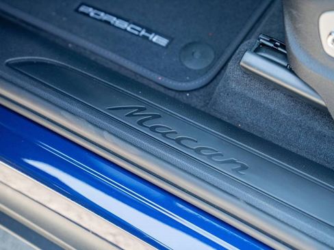 New 2026 Porsche Macan AWD/4WD image 13