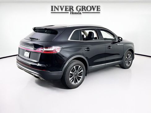 Used 2023 Lincoln Nautilus AWD w/ Premium Package image 5