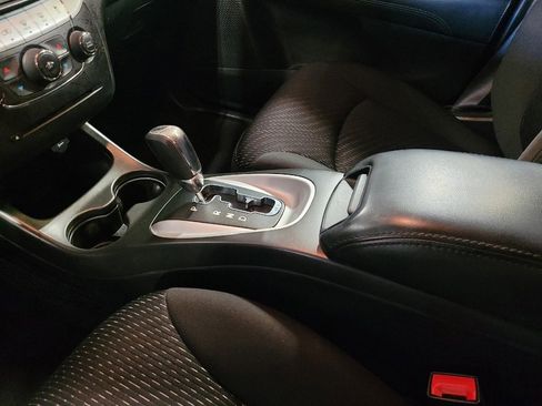 Used 2019 Dodge Journey SE FWD image 26