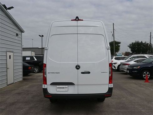 New 2026 Mercedes-Benz Sprinter 2500 image 15