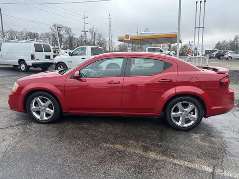 Used 2011 Dodge Avenger Lux image 5
