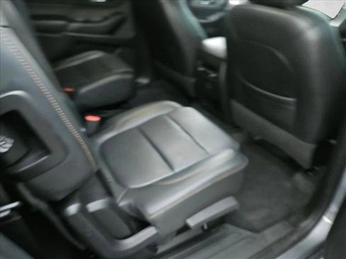 Used 2019 Chevrolet Traverse LT w/ LPO, Black Accent Package image 19