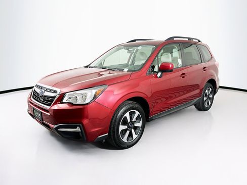 Used 2018 Subaru Forester 2.5i Premium image 3