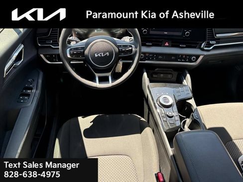 Certified 2025 Kia Sportage LX FWD image 21