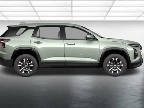 New 2026 Chevrolet Equinox LT w/ Convenience Package II AWD/4WD image 9