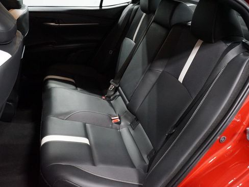 Used 2025 Toyota Camry SE FWD image 29