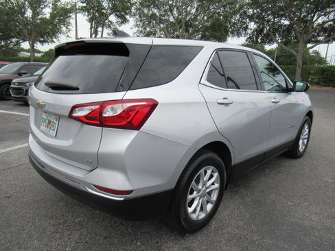 Used 2020 Chevrolet Equinox LT FWD image 6