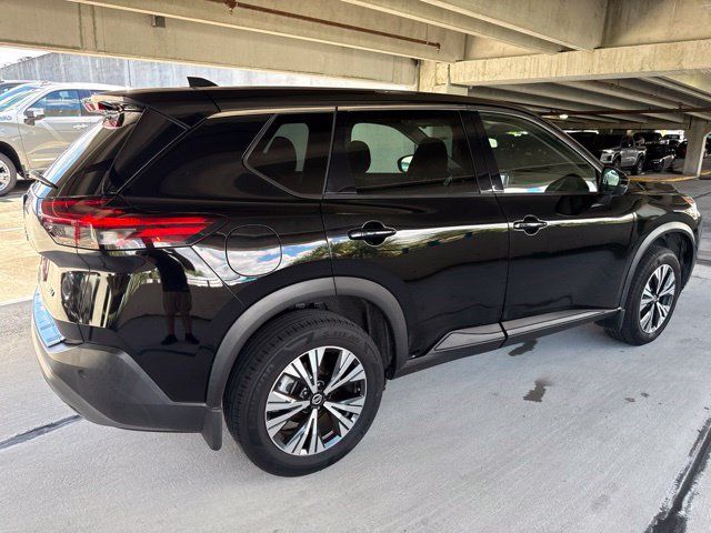Used 2021 Nissan Rogue SV FWD image 16