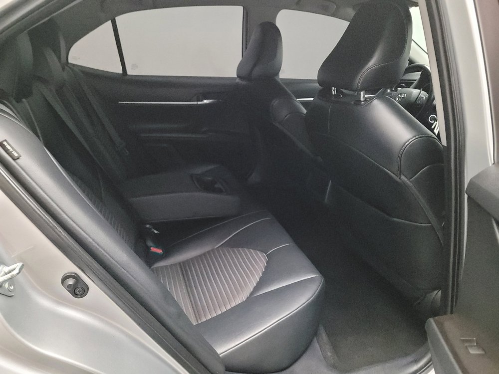 Used 2022 Toyota Camry SE FWD image 19