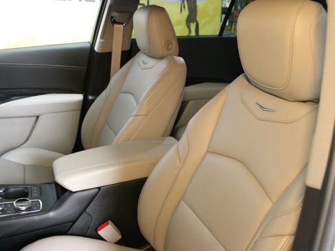 Used 2021 Cadillac XT4 Premium Luxury w/ Sun And Sound Package image 20