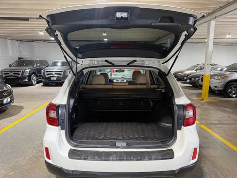 Used 2015 Subaru Outback 2.5i Limited AWD/4WD image 7