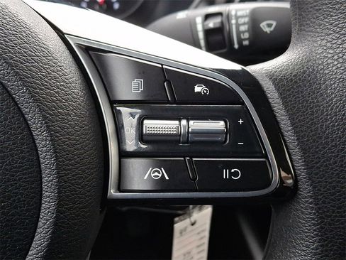 Used 2022 Kia Forte LXS image 21