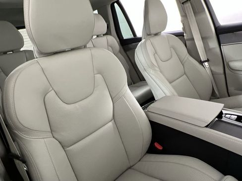 New 2026 Volvo XC90 T8 Ultra w/ Protection Package Premier image 25