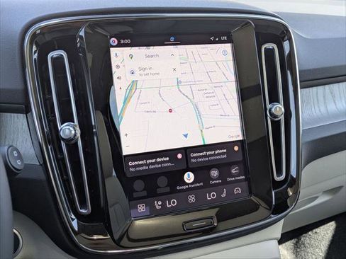 New 2026 Volvo XC40 B5 Plus w/ Protection Package Premier AWD/4WD image 9