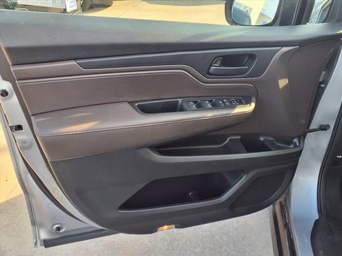 Used 2020 Honda Odyssey LX image 17