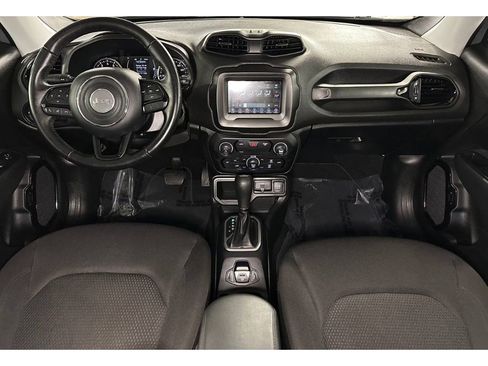 Used 2018 Jeep Renegade Altitude FWD image 23
